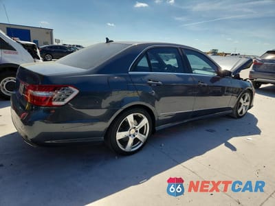 Trzecie zdjęcie samochodu z tyłu: 2011 MERCEDES-BENZ E 350 VIN:WDDHF5GBXBA459478 - miniatura