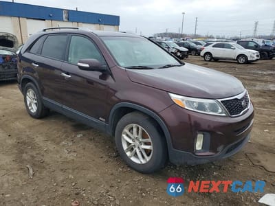 Czwarte zdjęcie samochodu z boku: 2015 KIA SORENTO LX VIN:5XYKTDA75FG595286 - miniatura