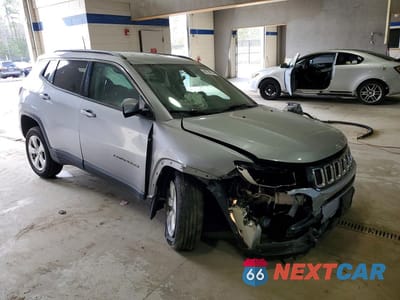 Czwarte zdjęcie samochodu z boku: 2018 JEEP COMPASS LATITUDE VIN:3C4NJDBB1JT418175 - miniatura