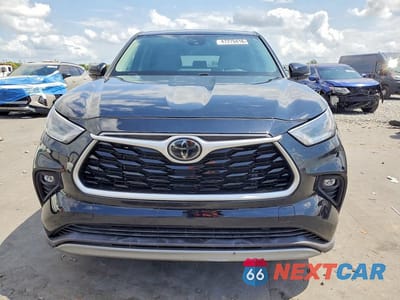 Piąte zdjęcie samochodu w środku: 2021 TOYOTA HIGHLANDER LE VIN:5TDZZRAH3MS073291 - miniatura