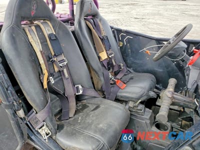 Piąte zdjęcie samochodu w środku: 2014 POLARIS RZR 1000 XP EPS VIN:4XAST1EA2EF360812 - miniatura