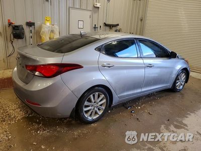 Trzecie zdjęcie samochodu z tyłu: 2016 HYUNDAI ELANTRA SE VIN:5NPDH4AE5GH679546 - miniatura