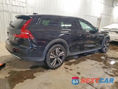 Trzecie zdjęcie samochodu z tyłu: 2025 VOLVO V60 CROSS COUNTRY PLUS VIN:YV4L12WK0S2148992 - miniatura