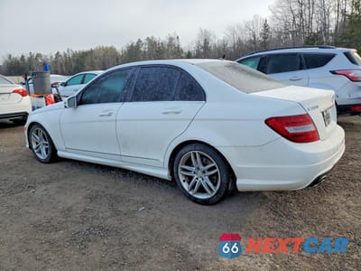Drugie zdjęcie samochodu z przodu: 2013 MERCEDES-BENZ C300W 4MATIC 4DR VIN:WDDGF8AB9DA792683 - miniatura