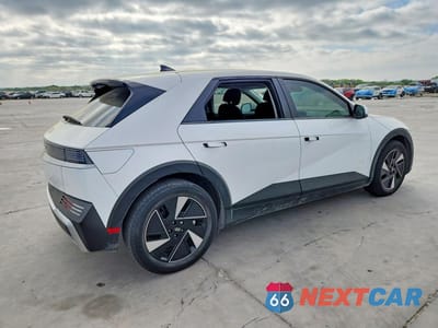 Trzecie zdjęcie samochodu z tyłu: 2025 HYUNDAI IONIQ 5 SE VIN:7YAKM4DA8SY037043 - miniatura