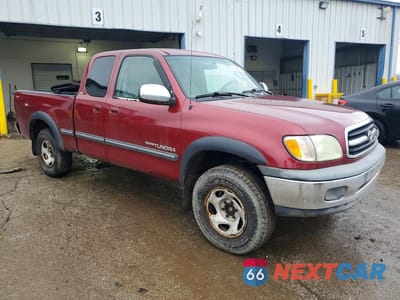 Czwarte zdjęcie samochodu z boku: 2002 TOYOTA TUNDRA SR5 VIN:5TBRN34112S243063 - miniatura