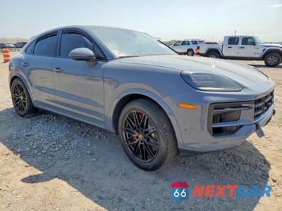 Czwarte zdjęcie samochodu z boku: 2025 PORSCHE CAYENNE S COUPE VIN:WP1BL2AY9SDA39311 - miniatura