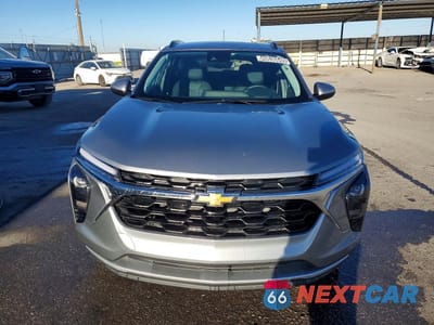Piąte zdjęcie samochodu w środku: 2025 CHEVROLET TRAX 1LT VIN:KL77LHEP6SC239397 - miniatura