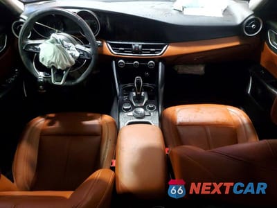 Zdjęcie 8 z 12 samochodu: 2020 ALFA ROMEO GIULIA VIN:ZARFANANXL7634786 - miniatura