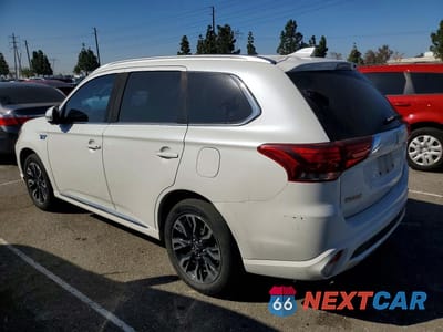 Drugie zdjęcie samochodu z przodu: 2018 MITSUBISHI OUTLANDER SE VIN:JA4J24A50JZ057208 - miniatura