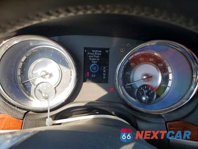 Zdjęcie 9 z 11 samochodu: 2013 CHRYSLER 300 VIN:2C3CCAAG4DH657203 - miniatura