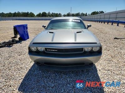 Piąte zdjęcie samochodu w środku: 2011 DODGE CHALLENGER VIN:2B3CJ4DG4BH561830 - miniatura