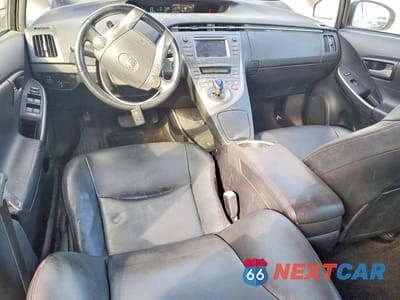 Zdjęcie 8 z 11 samochodu: 2013 TOYOTA PRIUS PERSONA SERIES SE VIN:JTDKN3DU9D1636229 - miniatura