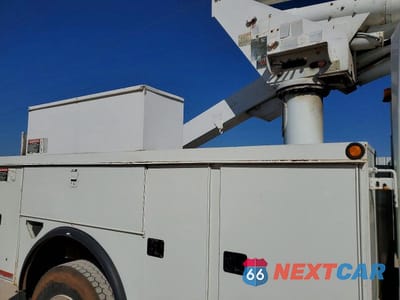 Zdjęcie 6 z 10 samochodu: 2007 INTERNATIONAL 4200 BUCKET TRUCK VIN:1HTMPAFL27H340897 - miniatura
