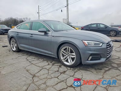 Czwarte zdjęcie samochodu z boku: 2019 AUDI A5 PREMIUM PLUS VIN:WAUBNCF59KA008932 - miniatura