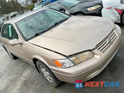 1999 TOYOTA CAMRY 4T1BF28K4XU081396 - główne zdjęcie licytacji z USA - miniatura