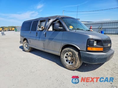 Czwarte zdjęcie samochodu z boku: 2011 CHEVROLET EXPRESS G1500 LS VIN:1GNSGBF49B1152731 - miniatura
