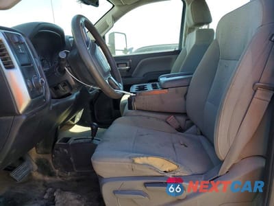 Zdjęcie 7 z 11 samochodu: 2016 GMC SIERRA K2500 HEAVY DUTY VIN:1GD22REG3GZ368168 - miniatura