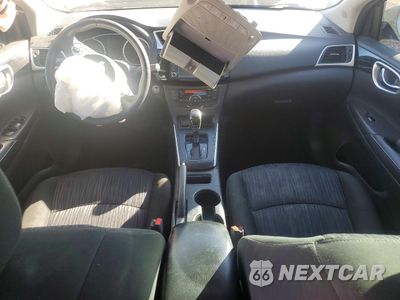 Zdjęcie 8 z 14 samochodu: 2019 NISSAN SENTRA SV VIN:3N1AB7AP9KY439941 - miniatura