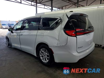 Drugie zdjęcie samochodu z przodu: 2024 CHRYSLER PACIFICA TOURING L VIN:2C4RC1BG1RR125218 - miniatura