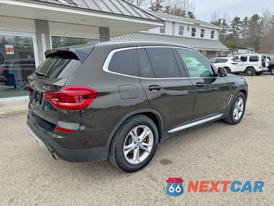 Czwarte zdjęcie samochodu z boku: 2018 BMW X3 XDRIVE30I VIN:5UXTR9C59JLC75432 - miniatura