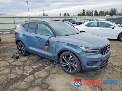 Czwarte zdjęcie samochodu z boku: 2020 VOLVO XC40 T5 R-DESIGN VIN:YV4162UM1L2268895 - miniatura