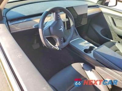Zdjęcie 8 z 12 samochodu: 2022 TESLA MODEL Y VIN:7SAYGDEE9NF574991 - miniatura