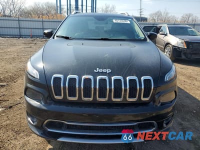 Piąte zdjęcie samochodu w środku: 2017 JEEP CHEROKEE OVERLAND VIN:1C4PJMJS0HW622612 - miniatura