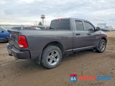 Trzecie zdjęcie samochodu z tyłu: 2018 RAM 1500 ST VIN:1C6RR7FT4JS135762 - miniatura