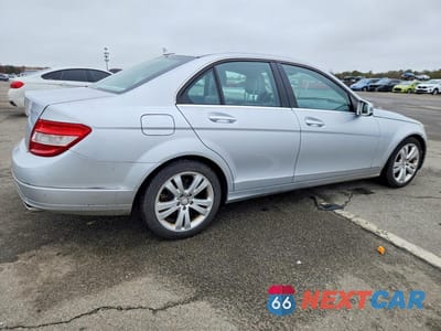 Trzecie zdjęcie samochodu z tyłu: 2011 MERCEDES-BENZ C 300 4MATIC VIN:WDDGF8BB1BR156921 - miniatura