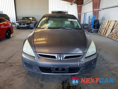 Piąte zdjęcie samochodu w środku: 2007 HONDA ACCORD EX VIN:1HGCM665X7A033133 - miniatura