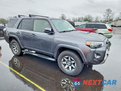 Czwarte zdjęcie samochodu z boku: 2018 TOYOTA 4RUNNER TRD OFF-ROAD PREMIUM VIN:JTEBU5JRXJ5546084 - miniatura