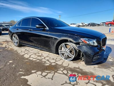 Czwarte zdjęcie samochodu z boku: 2019 MERCEDES-BENZ E 300 VIN:WDDZF4JBXKA659557 - miniatura