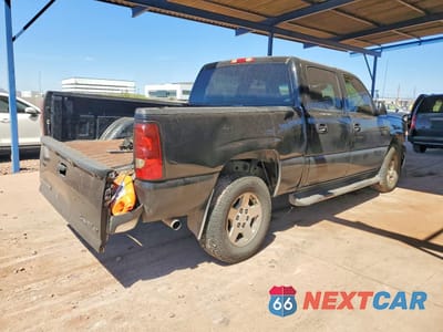 Trzecie zdjęcie samochodu z tyłu: 2005 CHEVROLET SILVERADO K1500 VIN:2GCEK13T851305009 - miniatura