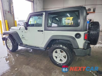 Drugie zdjęcie samochodu z przodu: 2014 JEEP WRANGLER SPORT VIN:1C4AJWAG4EL121829 - miniatura