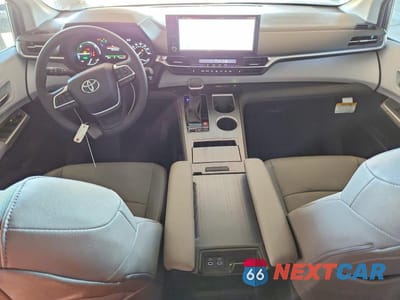 Zdjęcie 8 z 13 samochodu: 2025 TOYOTA SIENNA XLE 8-PASSENGER VIN:5TDYRKEC9SS275888 - miniatura