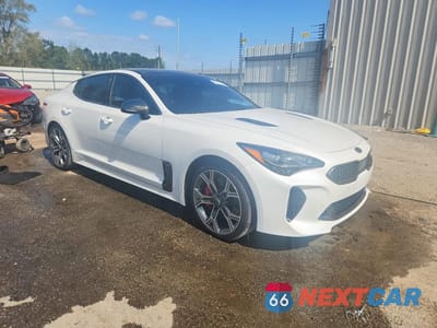 Czwarte zdjęcie samochodu z boku: 2020 KIA STINGER GT1 VIN:KNAE45LC6L6072008 - miniatura