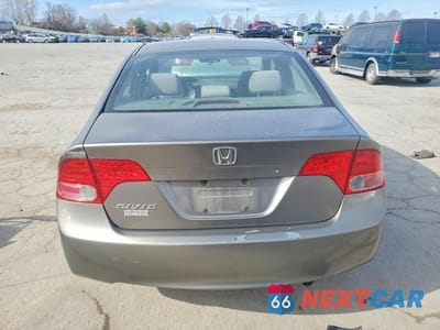 Zdjęcie 6 z 12 samochodu: 2006 HONDA CIVIC LX VIN:1HGFA165X6L027151 - miniatura