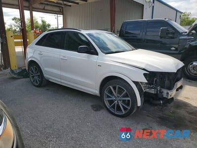 Czwarte zdjęcie samochodu z boku: 2018 AUDI Q3 PREMIUM PLUS VIN:WA1HCCFS4JR030016 - miniatura