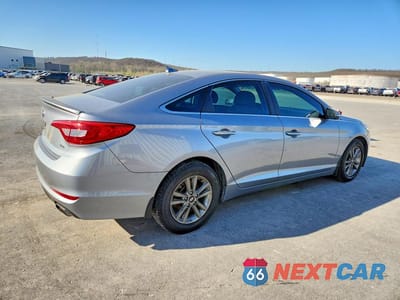 Trzecie zdjęcie samochodu z tyłu: 2015 HYUNDAI SONATA ECO VIN:5NPE24AA6FH116782 - miniatura