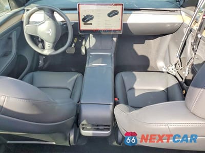 Zdjęcie 8 z 12 samochodu: 2025 TESLA MODEL Y VIN:7SAYGDEEXSA363551 - miniatura