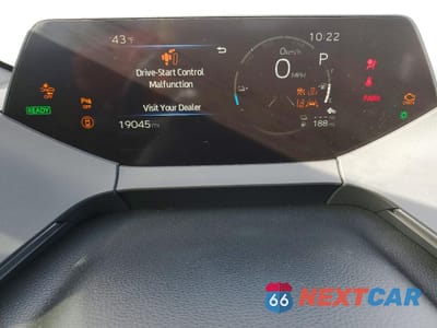 Zdjęcie 9 z 12 samochodu: 2024 TOYOTA PRIUS PRIME SE VIN:JTDACACU6R3012729 - miniatura