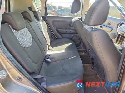 Zdjęcie 10 z 11 samochodu: 2010 KIA SOUL + VIN:KNDJT2A20A7038781 - miniatura