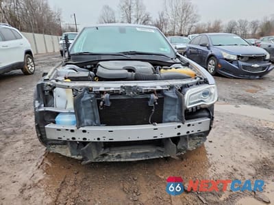 Piąte zdjęcie samochodu w środku: 2016 CHRYSLER 300C VIN:2C3CCAEG1GH128340 - miniatura