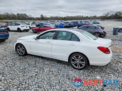Drugie zdjęcie samochodu z przodu: 2016 MERCEDES-BENZ C 300 VIN:55SWF4JB9GU148903 - miniatura