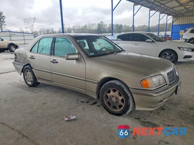 Czwarte zdjęcie samochodu z boku: 1998 MERCEDES-BENZ C 280 VIN:WDBHA29G2WA618286 - miniatura