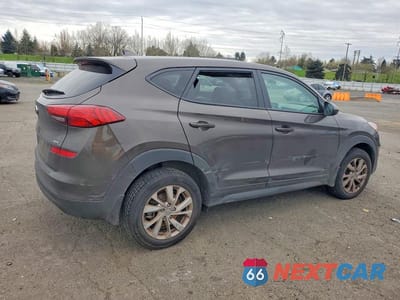 Trzecie zdjęcie samochodu z tyłu: 2020 HYUNDAI TUCSON SE VIN:KM8J2CA49LU168004 - miniatura