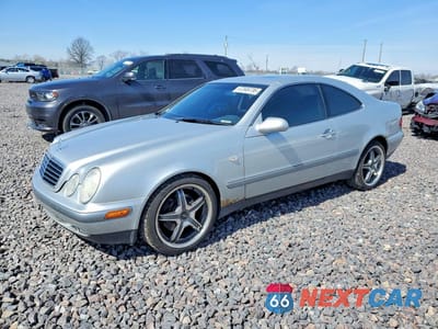 1999 MERCEDES-BENZ CLK 320 WDBLJ65G4XF112244 - główne zdjęcie licytacji z USA - miniatura