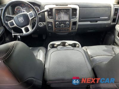 Zdjęcie 8 z 11 samochodu: 2014 RAM 2500 LARAMIE VIN:3C6TR5KT8EG235005 - miniatura