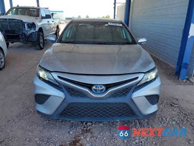 Piąte zdjęcie samochodu w środku: 2019 TOYOTA CAMRY HYBRID SE VIN:4T1B21HK8KU511736 - miniatura